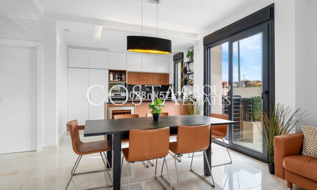 Resale - Villa -
Orihuela - Lomas de Cabo Roig