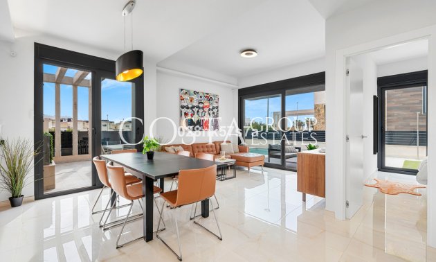 Resale - Villa -
Orihuela - Lomas de Cabo Roig