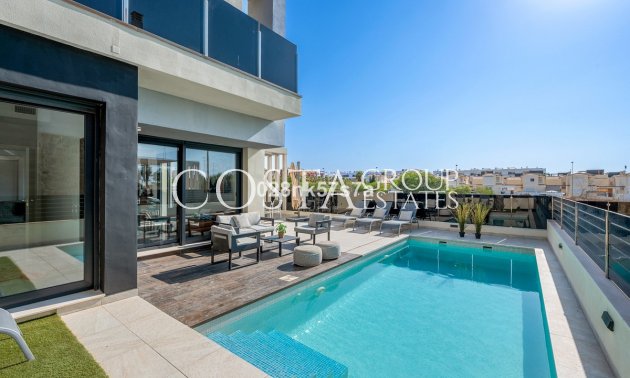 Resale - Villa -
Orihuela - Lomas de Cabo Roig