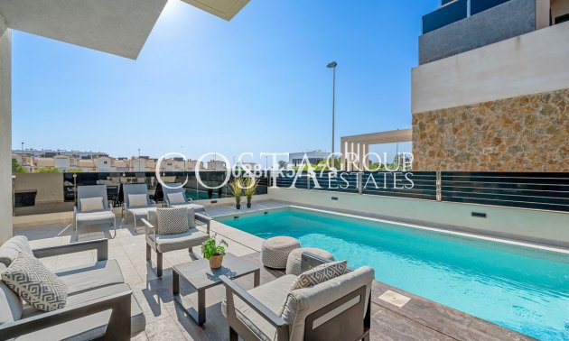 Resale - Villa -
Orihuela - Lomas de Cabo Roig