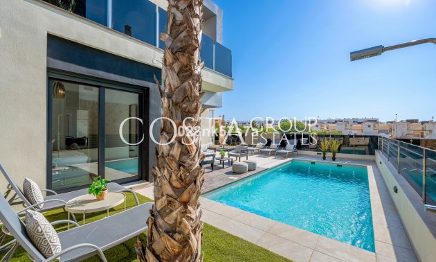 Resale - Villa -
Orihuela - Lomas de Cabo Roig