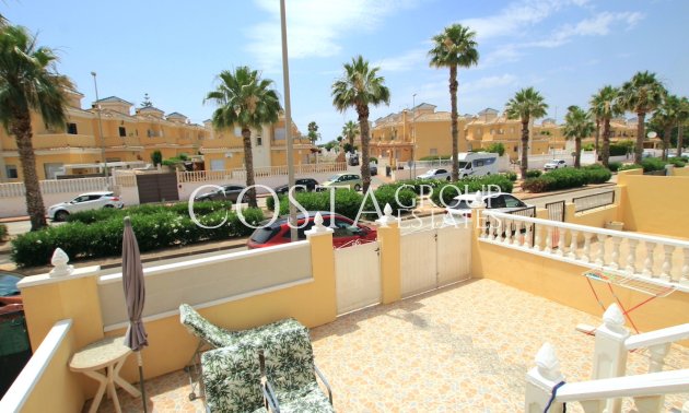 Resale - Villa -
Algorfa - Algorfa Centro