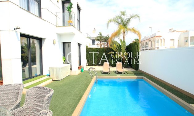 Resale - Villa -
Rojales - Ciudad Quesada