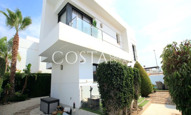 Resale - Villa -
Rojales - Ciudad Quesada