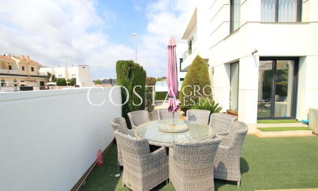 Resale - Villa -
Rojales - Ciudad Quesada