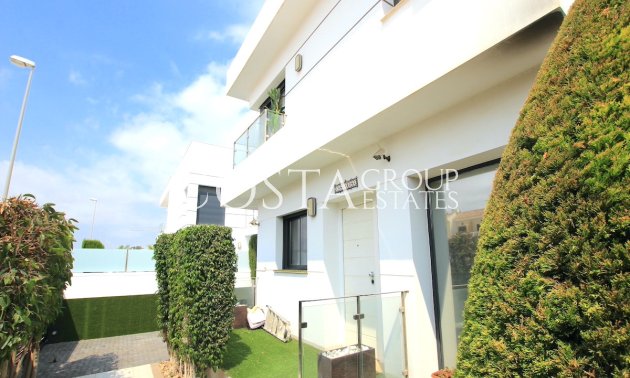 Resale - Villa -
Rojales - Ciudad Quesada