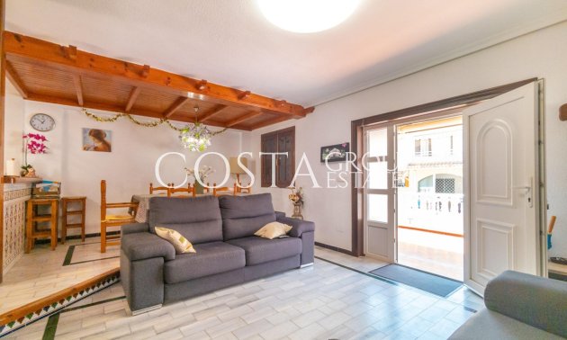 Resale - House -
Torrevieja - Cabo Cervera