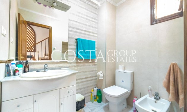 Resale - House -
Torrevieja - Cabo Cervera