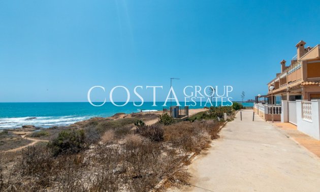 Resale - House -
Torrevieja - Cabo Cervera
