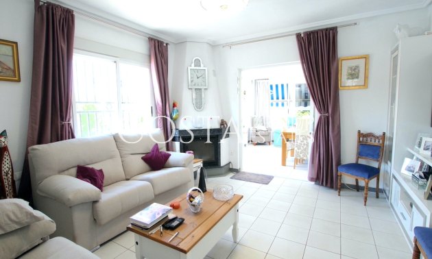 Resale - Villa -
Rojales - Ciudad Quesada