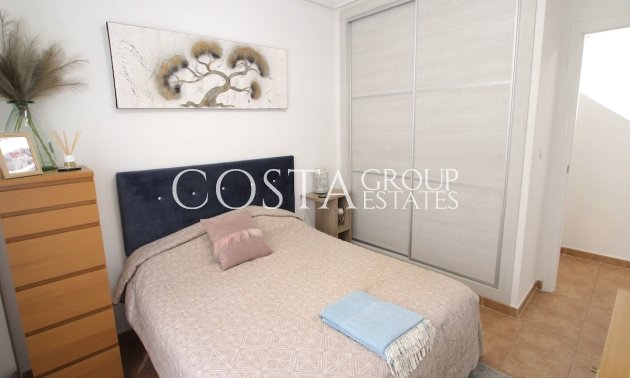 Resale - Villa -
Guardamar del Segura - Guardamar del Segura Centro