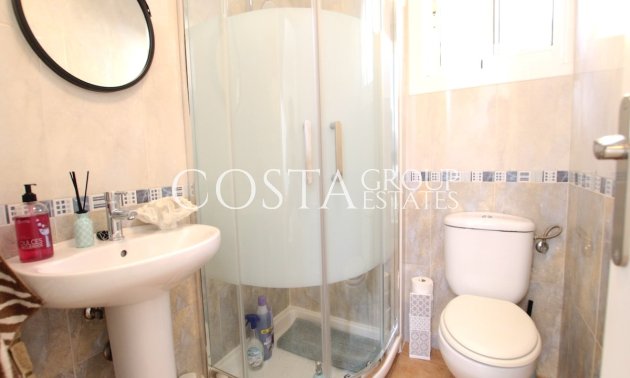 Resale - Villa -
Guardamar del Segura - Guardamar del Segura Centro