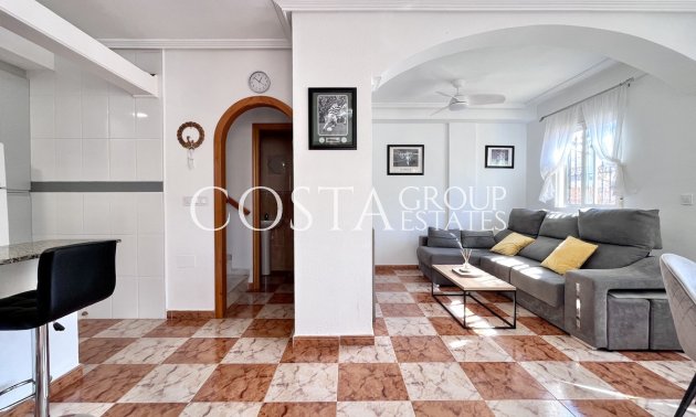 Resale - House -
Orihuela - La Zenia