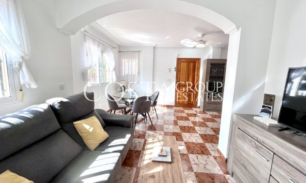 Resale - House -
Orihuela - La Zenia