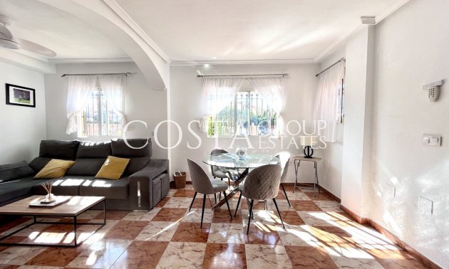 Resale - House -
Orihuela - La Zenia