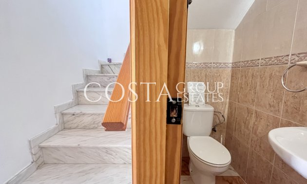 Resale - House -
Orihuela - La Zenia