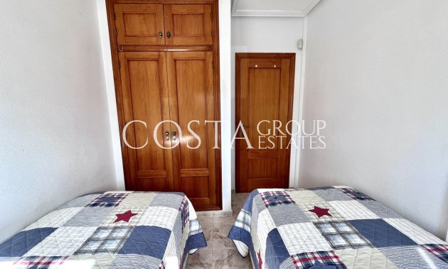 Resale - House -
Orihuela - La Zenia