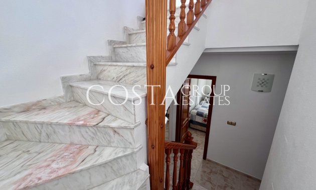 Resale - House -
Orihuela - La Zenia