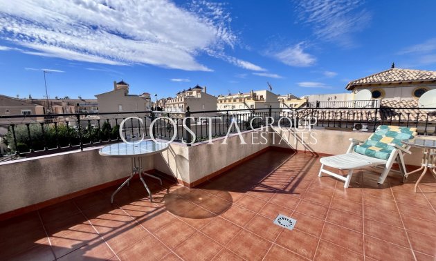 Resale - House -
Orihuela - La Zenia