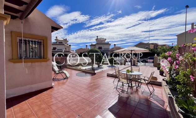 Resale - House -
Orihuela - La Zenia