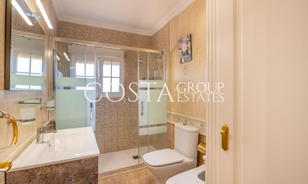 Resale - Villa -
Torrevieja - El Chaparral