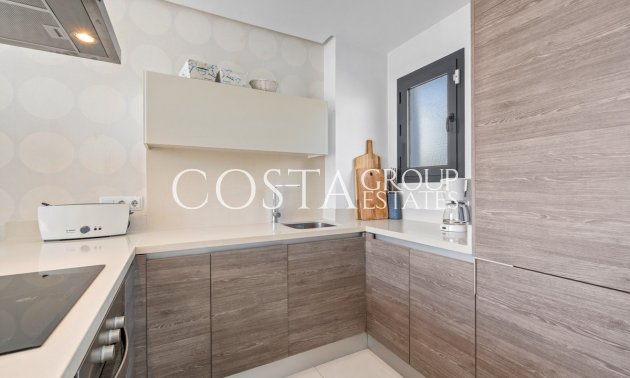 Resale - House -
Torrevieja - Torrevieja Centro