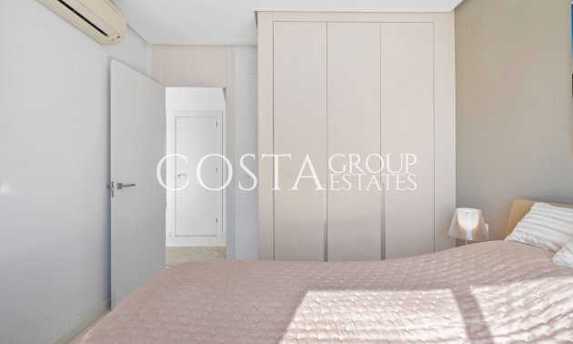 Resale - House -
Torrevieja - Torrevieja Centro