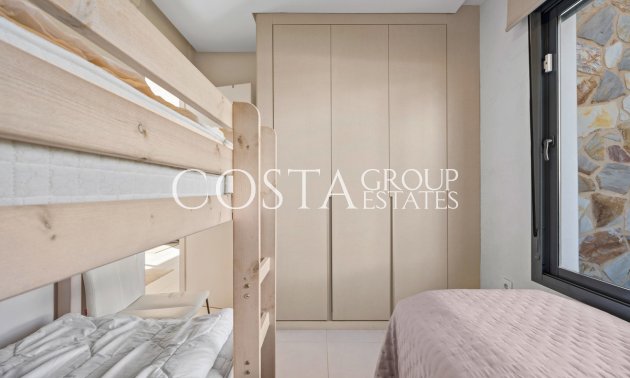 Resale - House -
Torrevieja - Torrevieja Centro