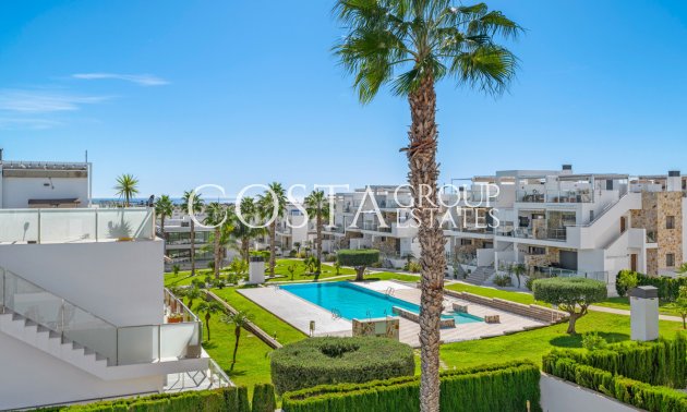 Resale - House -
Torrevieja - Torrevieja Centro