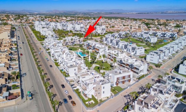 Resale - House -
Torrevieja - Torrevieja Centro