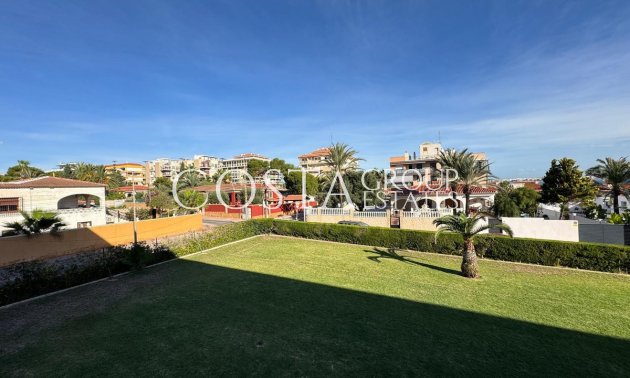 Resale - Apartments -
Torrevieja - Torrevieja Centro