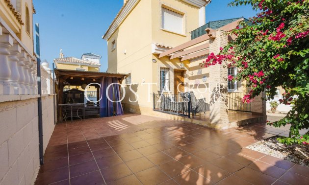 Resale - Villa -
Algorfa - Algorfa Centro