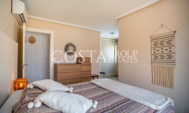 Resale - Villa -
Torrevieja - Torrevieja Centro