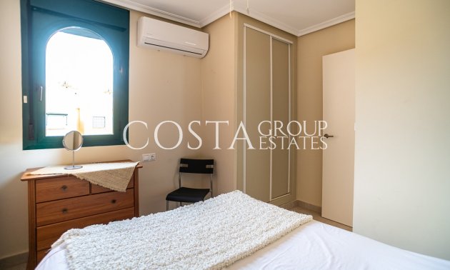 Resale - Villa -
Torrevieja - Torrevieja Centro