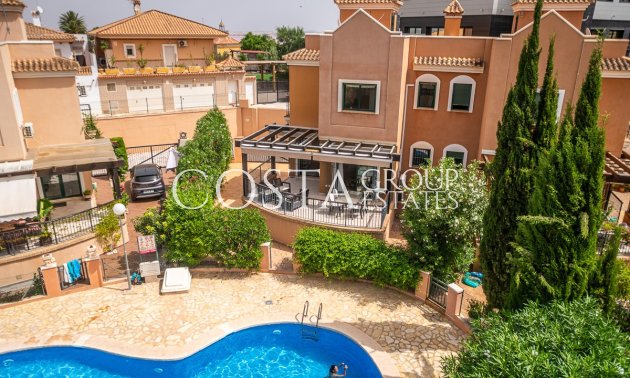 Resale - Villa -
Torrevieja - Torrevieja Centro