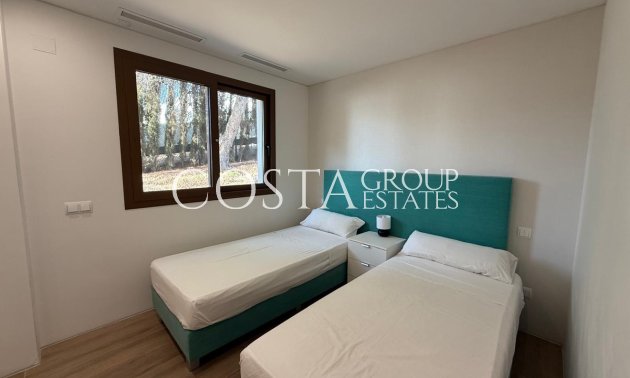 Resale - Villa -
Orihuela - Las Colinas Golf