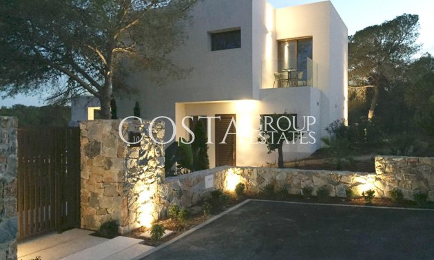 Resale - Villa -
Orihuela - Las Colinas Golf