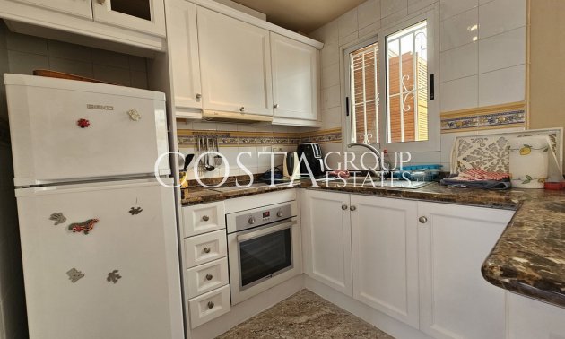 Resale - House -
Orihuela - La Zenia