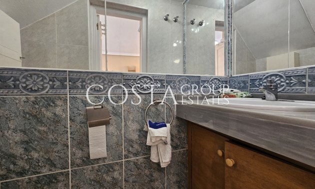 Resale - House -
Orihuela - La Zenia