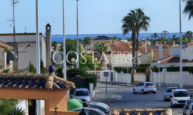 Resale - House -
Orihuela - La Zenia