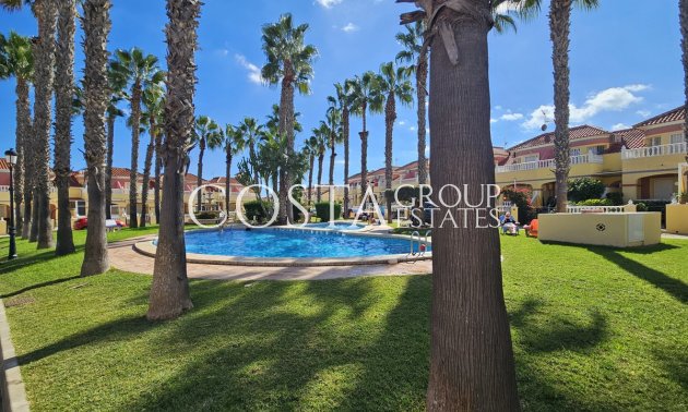 Resale - House -
Orihuela - La Zenia
