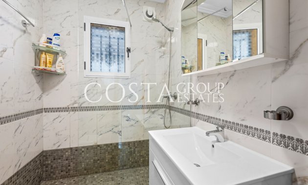 Resale - Villa -
Torrevieja - Torrevieja Centro