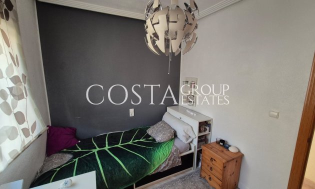 Resale - Villa -
Orihuela - Orihuela Costa