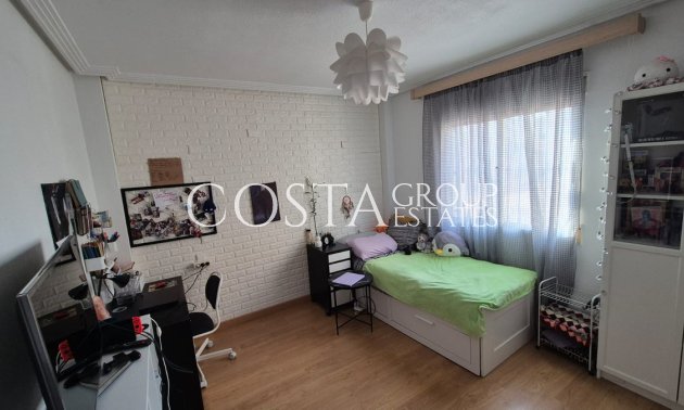 Resale - Villa -
Orihuela - Orihuela Costa