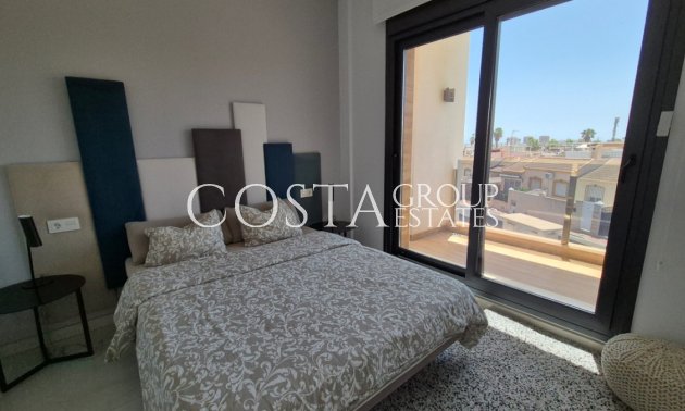 Resale - Villa -
Torrevieja - Torrevieja Centro