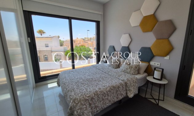 Resale - Villa -
Torrevieja - Torrevieja Centro