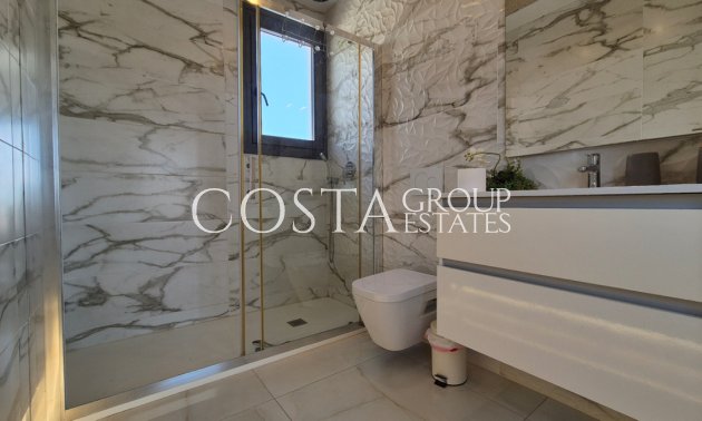 Resale - Villa -
Torrevieja - Torrevieja Centro