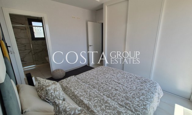 Resale - Villa -
Torrevieja - Torrevieja Centro