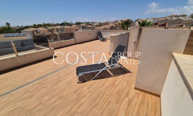 Resale - Villa -
Torrevieja - Torrevieja Centro