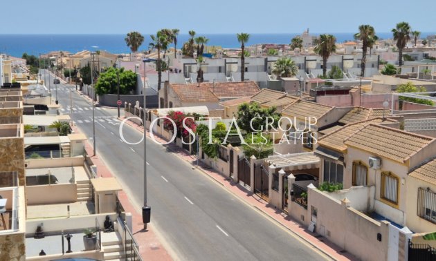 Resale - Villa -
Torrevieja - Torrevieja Centro